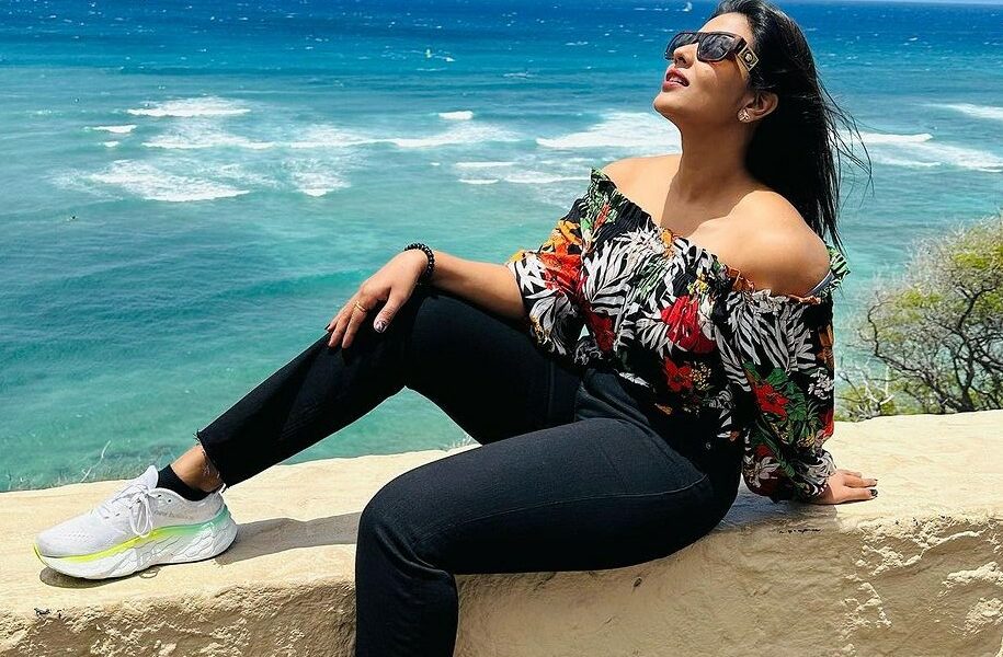 வாவ்!.. மாடர்ன் டிரெஸ்ஸில் ஒரு நாட்டுக்கட்ட!.. அந்த இடத்த மூடாம காட்டும் ஐஸ்வர்யா ராஜேஷ்…