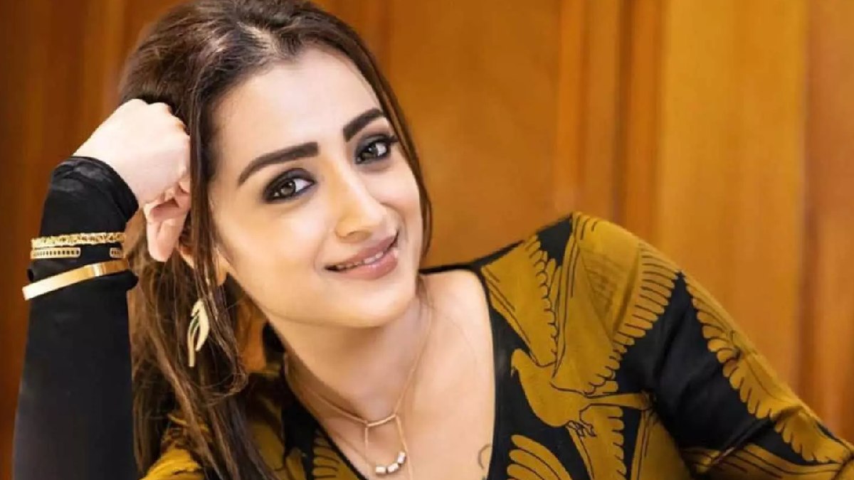 திரிஷாவுக்கு திடீர் கல்யாணமா? சொல்லாம கொள்ளாம இப்படி போட்டு இருக்கீங்களே! திரிஷாவுக்கு திடீர் கல்யாணமா? சொல்லாம கொள்ளாம இப்படி போட்டு இருக்கீங்களே!