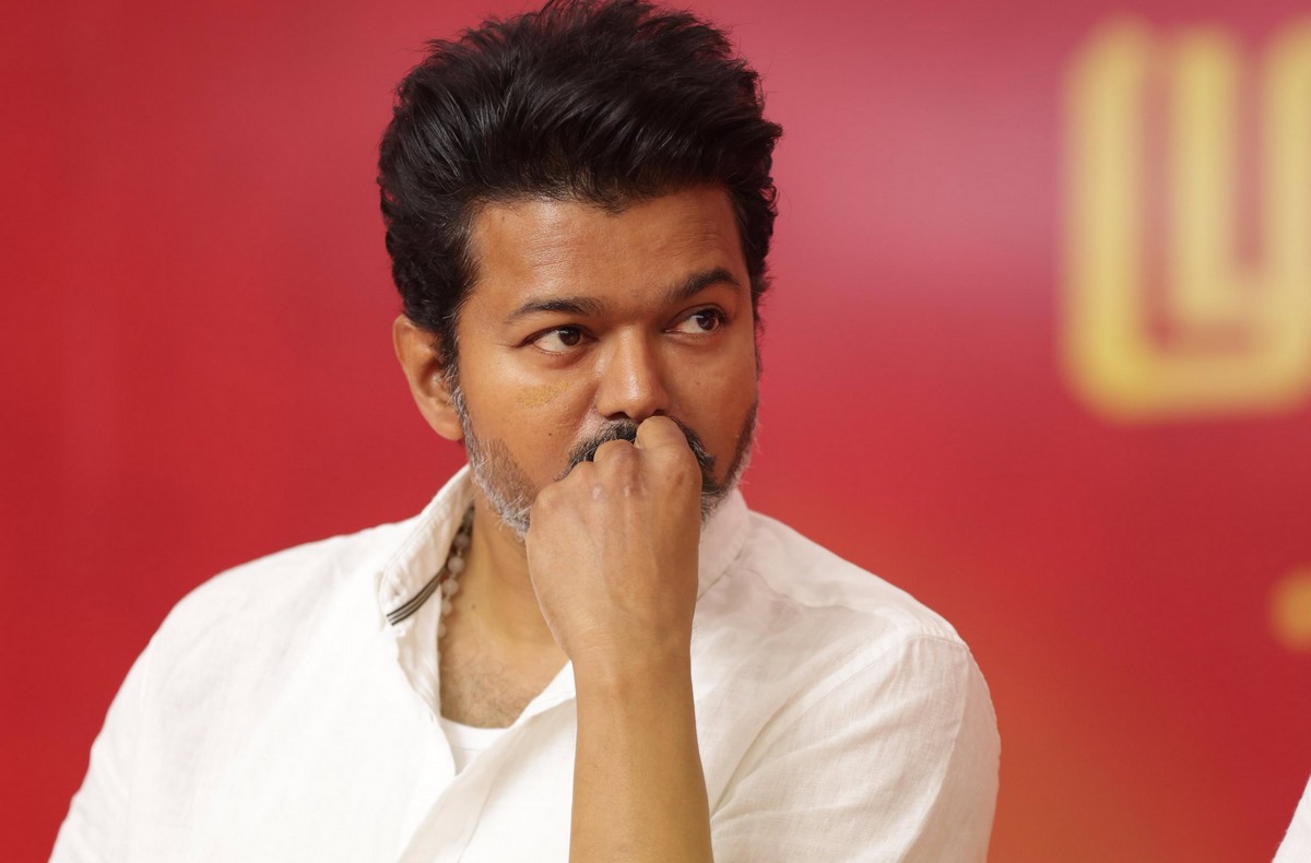 விஜய் தொடந்து நடிப்பார்!. சினிமாவை விட்டு போகமாட்டார்!. அட அவரே சொல்லிட்டாரே!…