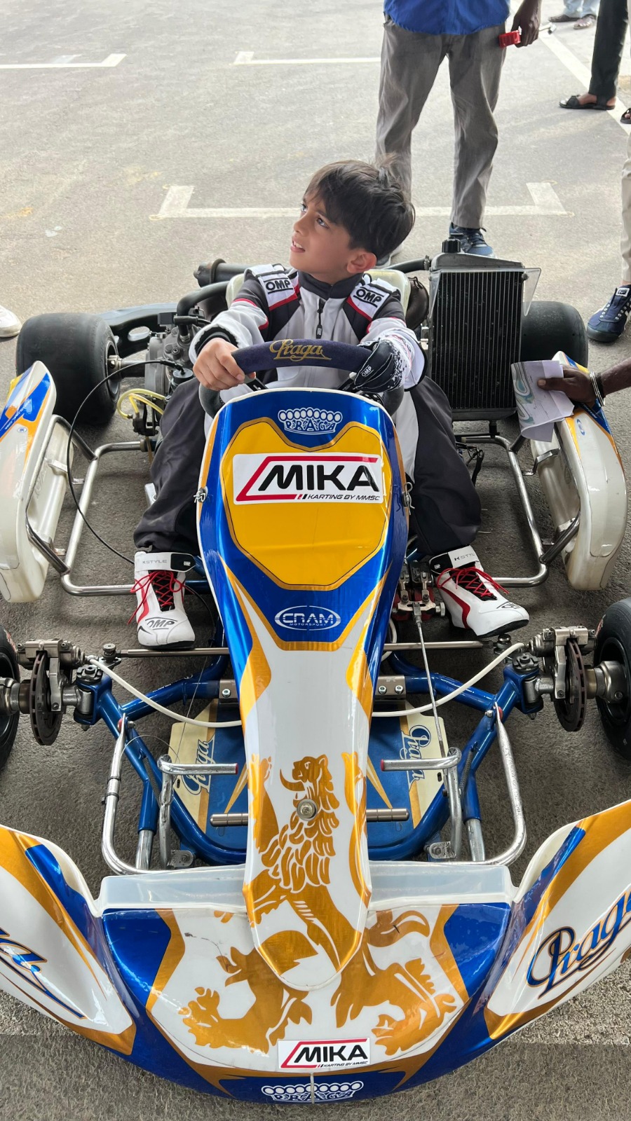 az1