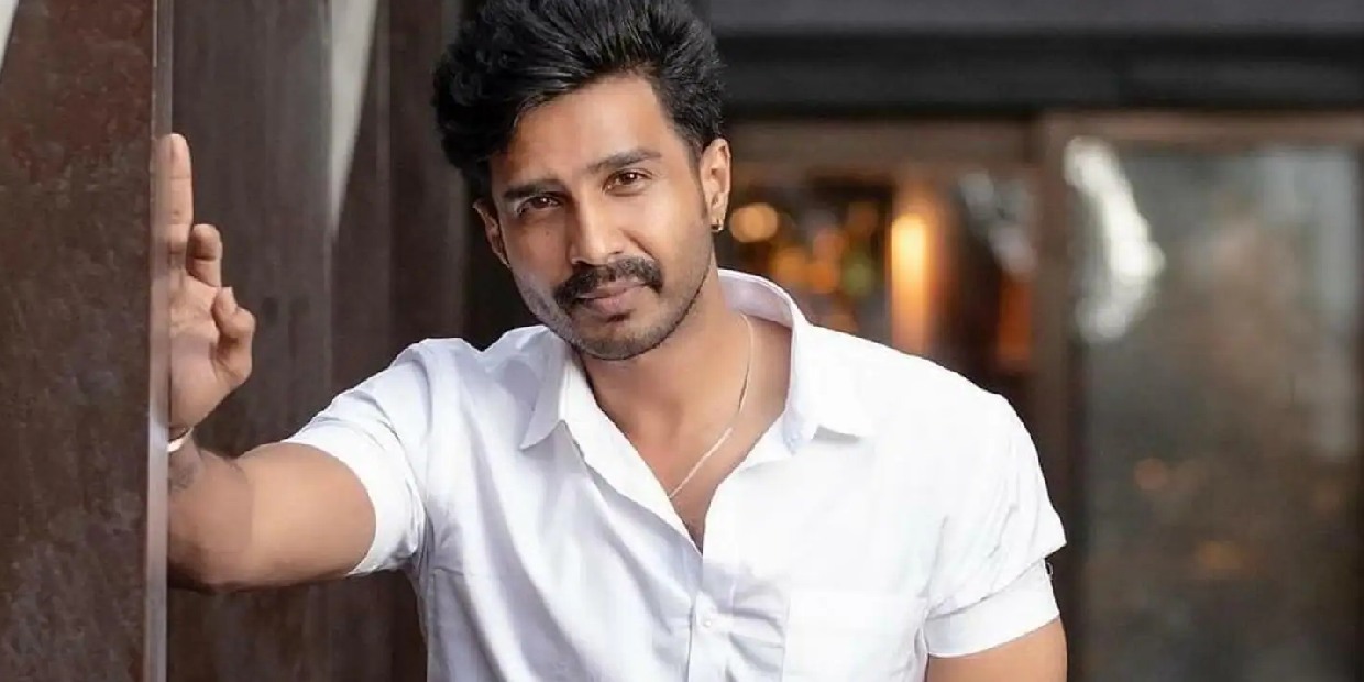 தல சர்க்கஸுக்கு போவது போல நடந்துக்கிறாரு… திடீரென கொந்தளித்த விஷ்ணு விஷால்! தல சர்க்கஸுக்கு போவது போல நடந்துக்கிறாரு… திடீரென கொந்தளித்த விஷ்ணு விஷால்!