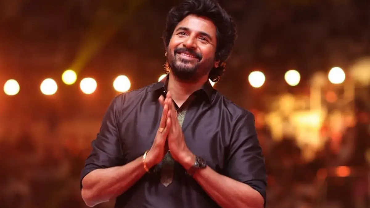 என்னை-மிதிச்சாலும்..-அடிச்சாலும்-மீண்டு-வருவேன்!.-மேடையில்-எஸ்.கே.-உருக்கம்!…