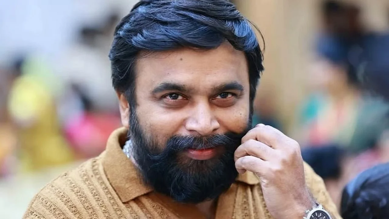 குற்றப்பரம்பரை!.. ஒன்னு படம். இன்னொன்னு வெப் சீரியஸ்!.. இரண்டையும் இயக்கும் சசிக்குமார்!…