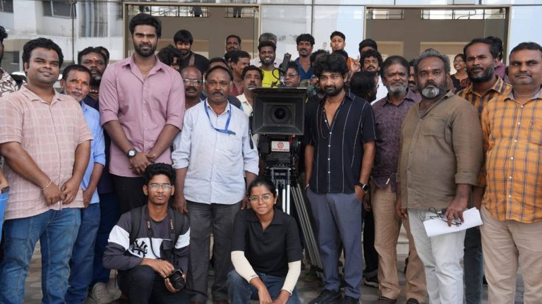 vana vedikkai movie